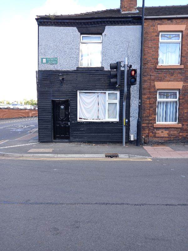 **AVAILABLE** 3 BEDROOM  **49 NORTH ROAD COBRIGE** 