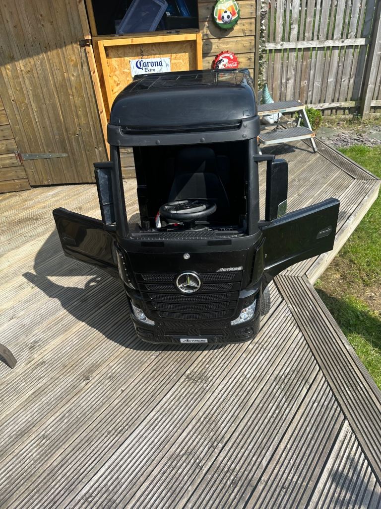 Electric Mercedes Truck