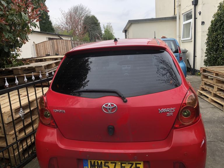Yaris 1.8 sr 5 doors cheap parts head lights and rear lights 