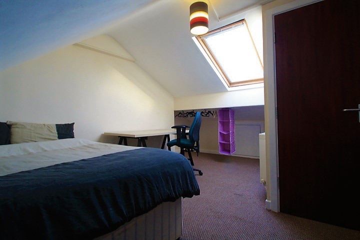 Student room in Kensington, Liverpool available now! All bills included.