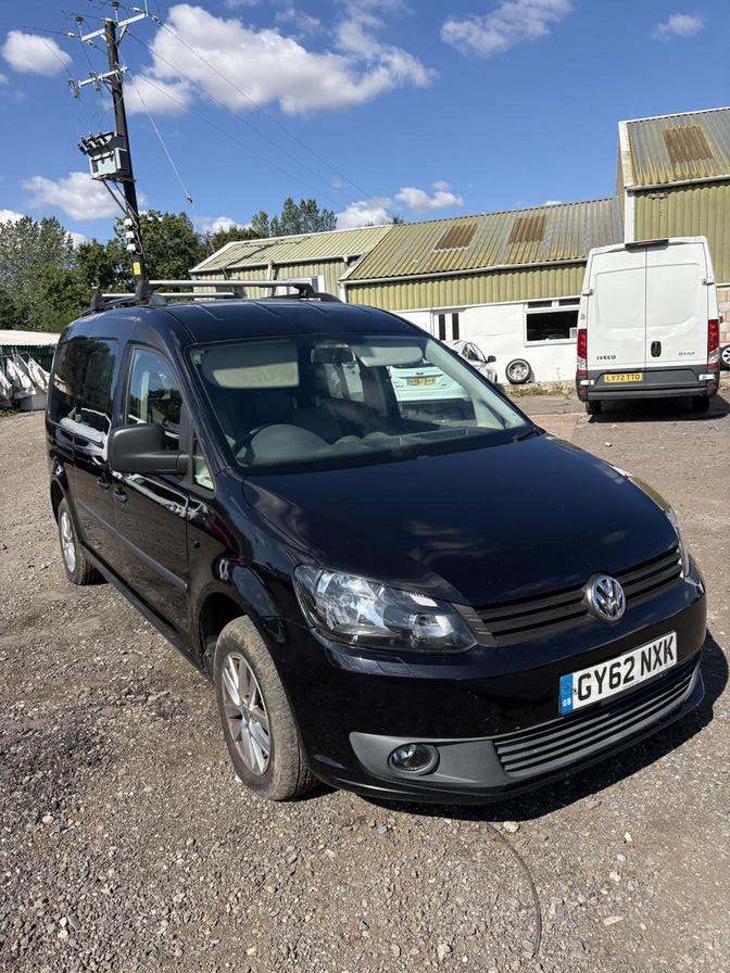 Volkswagen Caddy MaxI Caddy Maxi C20 Kombi TDI 140 (black) 2013