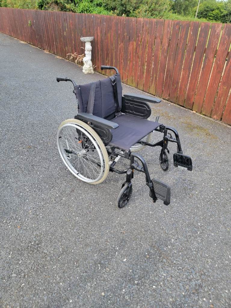 Invacare Action NG4 Manual Wheelchair - Black, Good Condition