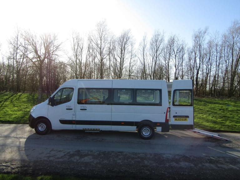 2014 Renault Master 2.3 DCI LM35 Wheelchair Accessible Vehicle Minibus WAV DISABLED MOBILITY M1 M...