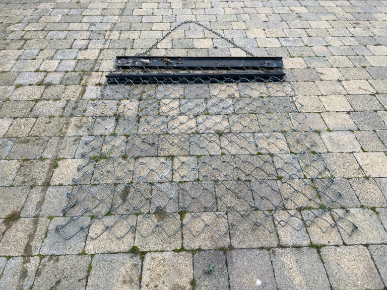 Garden / gravel chain harrows