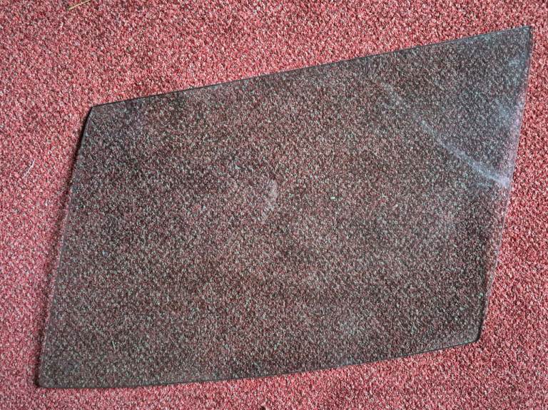 Car window Sekurit ESG-H 43R-001026 DOT 27 M53 AS2