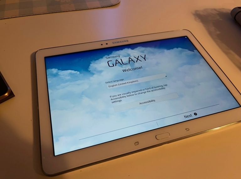 Samsung Galaxy Tab Pro 10.1 (SM-T520)