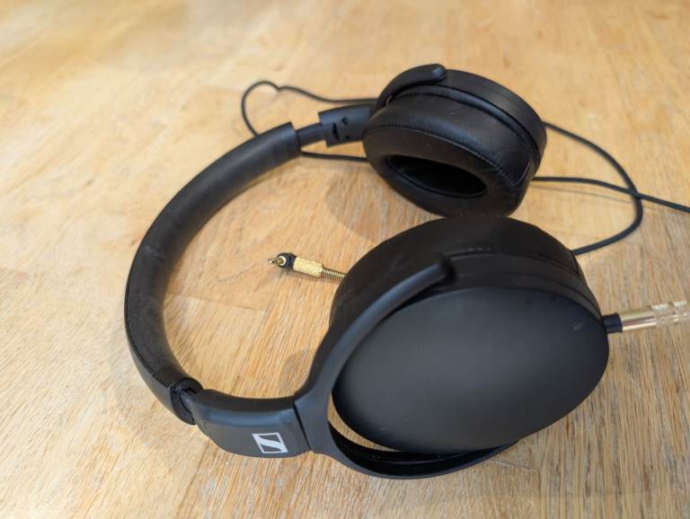 Sennheiser HD400S Headphones