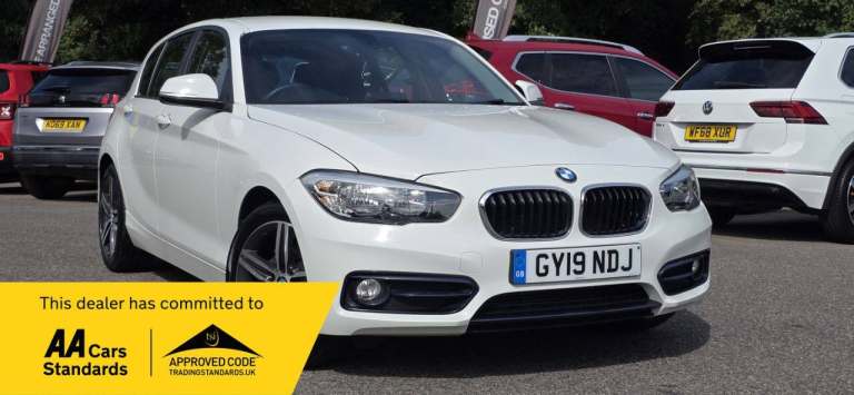 BMW 1 Series 116d Sport 5dr [Nav/Servotronic] Diesel