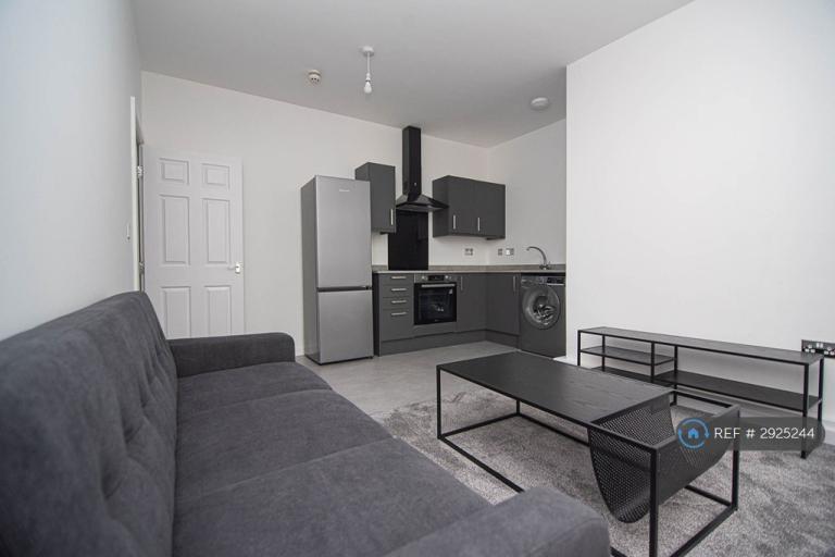 2 bedroom flat in Nether Hall, Doncaster, DN1 (2 bed) (#2925244)