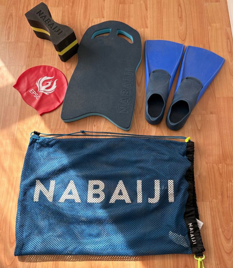Nabaiji Swimming Training Set with Fins, Kickboard, Pull Buoy, Swim Cap and Mesh Bag
