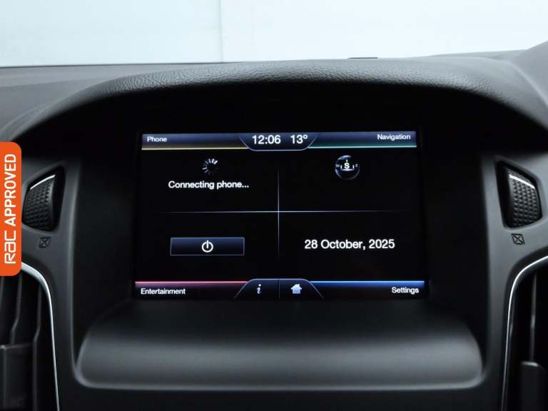 2015 Ford Focus 1.6 Zetec Hatchback 5dr Petrol Powershift Euro 6 (125 ps) Hatchback PETROL Automatic