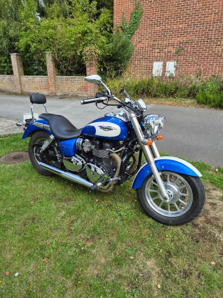 Triumph, BONNEVILLE, 2011, 865 (cc)