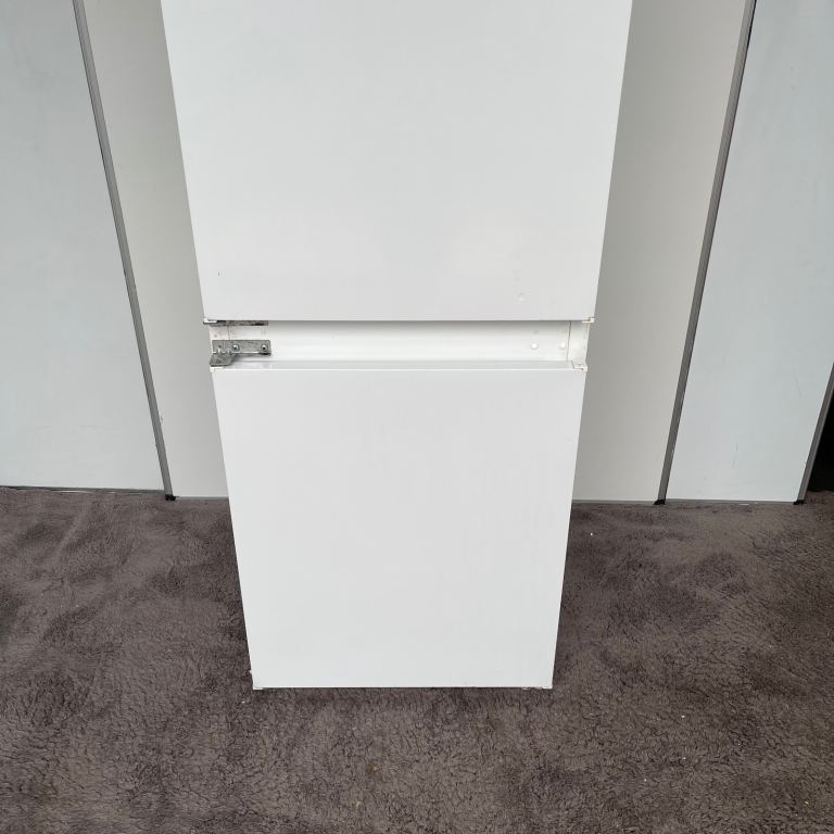 FREE DELIVERY WHIRLPOOL FRIDGE FREEZER WHITE, in good condition.