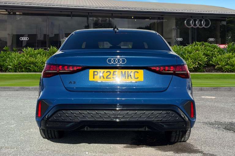 2025 Audi A3 Black Edition 35 TFSI  150 PS S tronic SUV PETROL Automatic