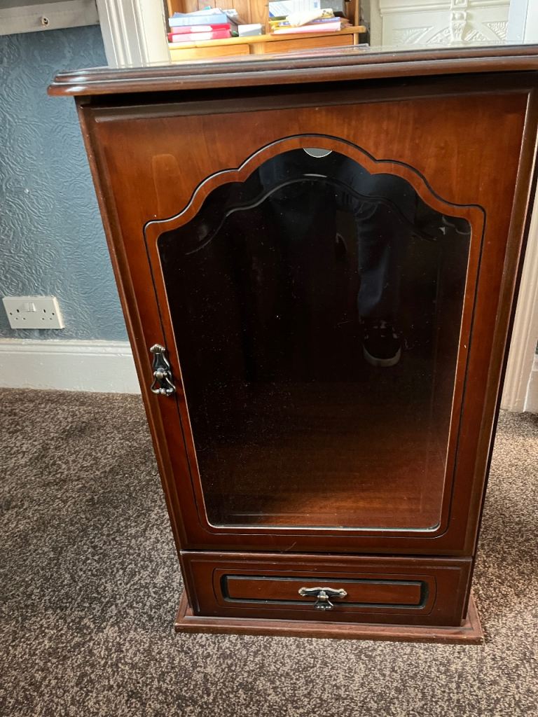 Mahogany unit