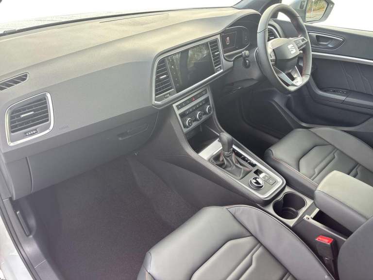 2025 SEAT Ateca 1.5 TSI EVO FR Black Edition 5dr DSG Estate PETROL Automatic