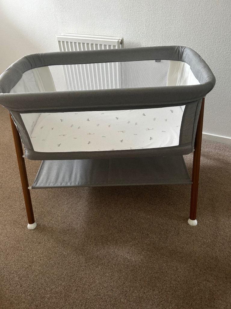 Baby Lo You and Me crib 