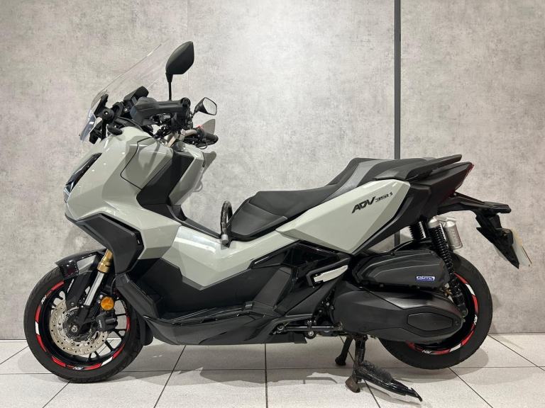 73/2024 Honda ADV350 - 10719 miles 