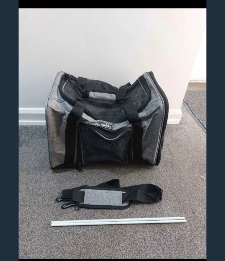 Cat carrier 