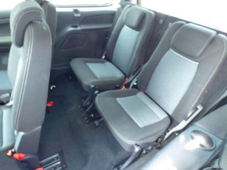 FORD GALAXY 1.6 TDCi Zetec ** 7 SEATER** **15 MONTHS WARRANTY** **12 MONTHS