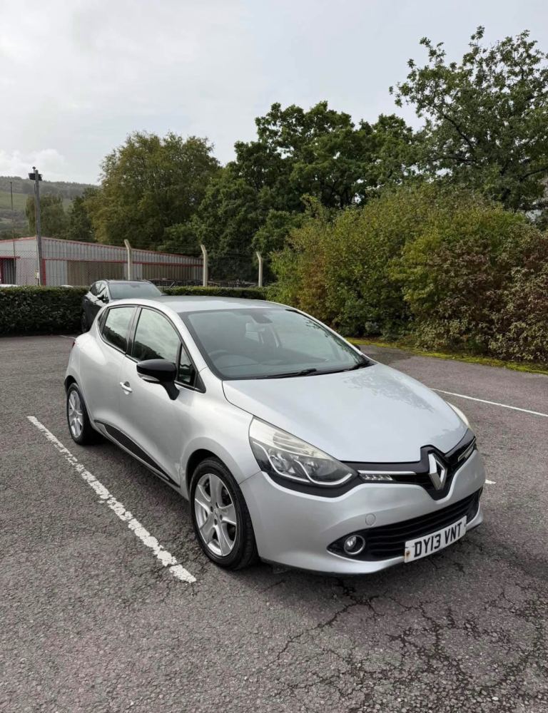 Renault CLIO Hatchback 2013