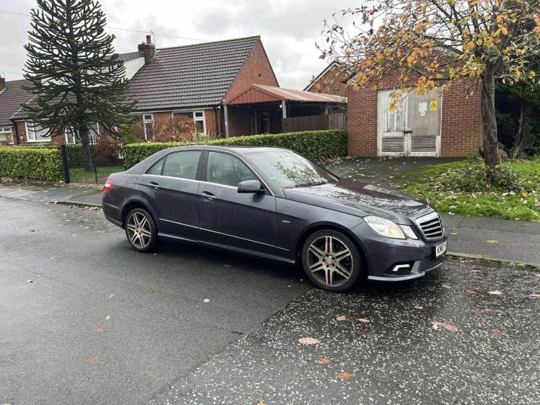 Mercedes benz E class 200