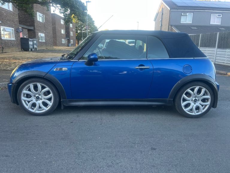 Mini, CONVERTIBLE, Convertible, 2006, Manual, 1598 (cc), 2 doors