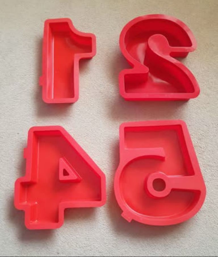 Cake moulds