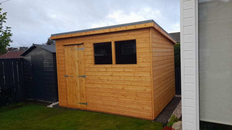 PREMIUM QUALITY GARDEN SHEDS (PRICES VARY DEPENDING ON SIZE)