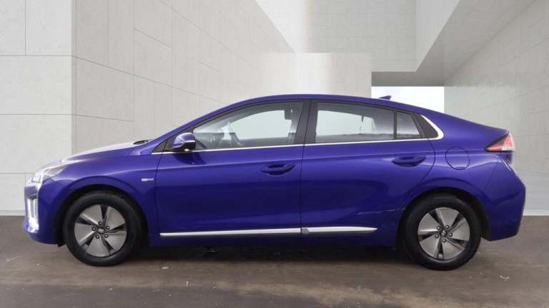  Hyundai IONIQ 1.6 h-GDi Premium Hatchback 5dr Petrol Hybrid DCT Euro 6 (s/s) (141 ps) Petrol/Ele...
