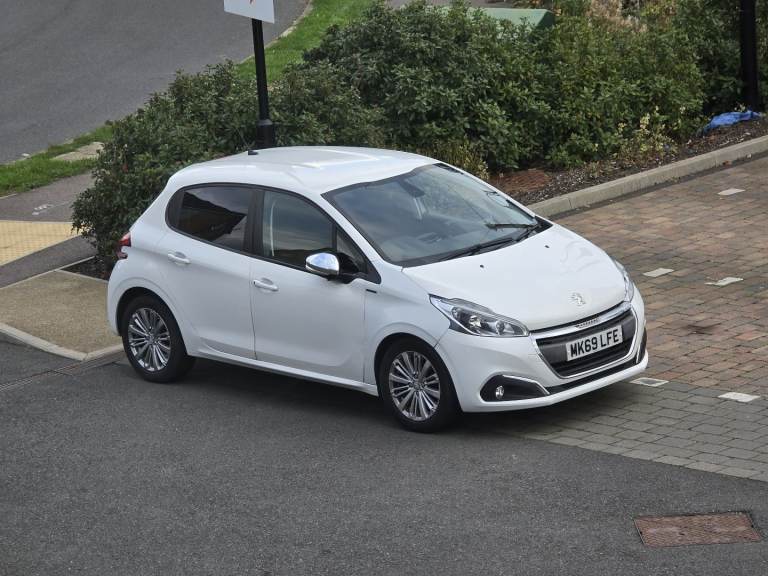 2019 peugeot 208 puretech allure 1.2l