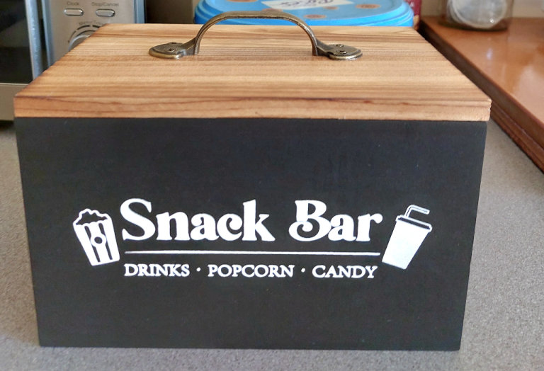 Rustic wooden organiser 