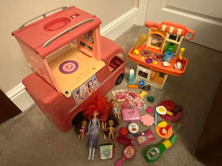 Kids Toy Bundle – Camper van + kitchen, house clearance 