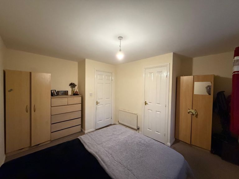 Big double room for rent