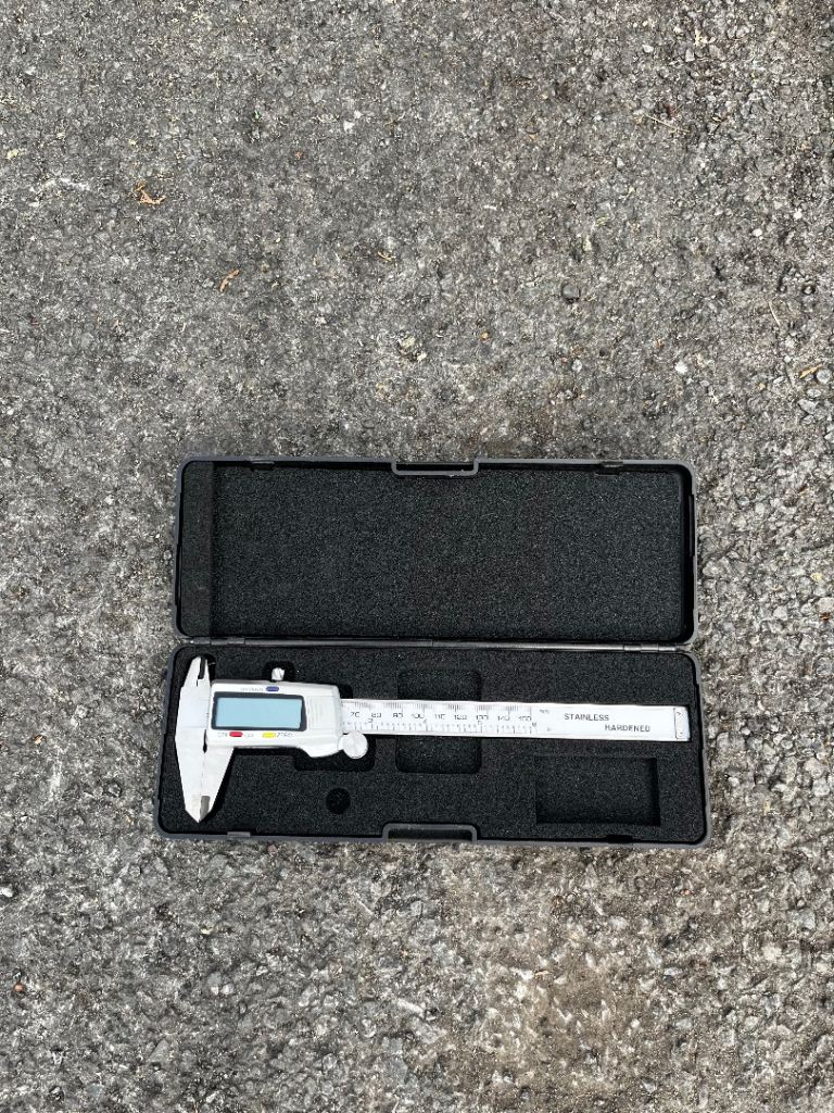 Digital Caliper with Case – Good Condition, Ready for Use