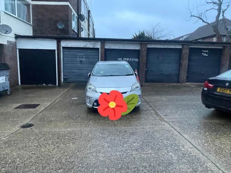 Toyota, PRIUS HYBRID, 2015, 1797 (cc)