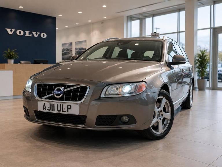 2011 Volvo V70 D5 [215] SE Lux 5dr Geartronic [Sat Nav] ESTATE Diesel Automatic