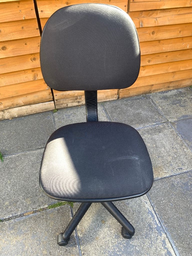 BLACK MATERIAL OFFICE CHAIR (NO ARMS)