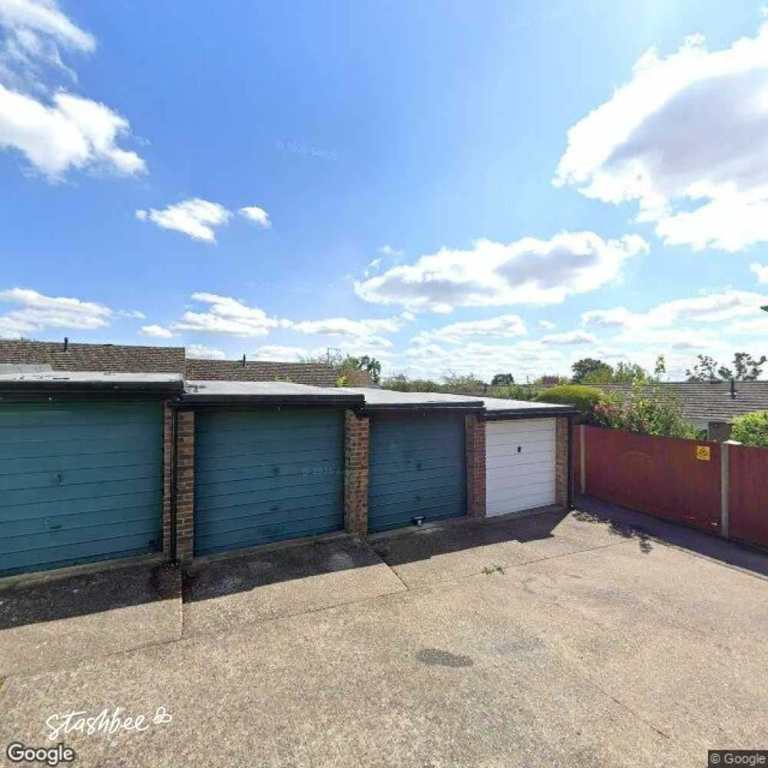 Garage to rent in Knebworth (SG3) | Stashbee