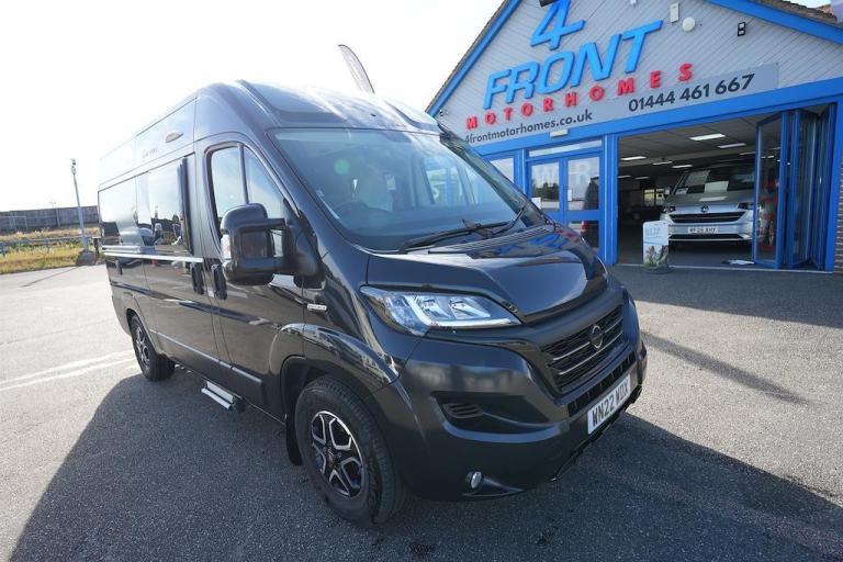 Adria Sun Living V55 SP FIAT 5.41 METRES 2 BERTH 4 TRAVEL SEAT MOTORHOME
