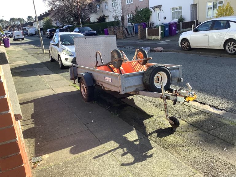 Indespension trailer 