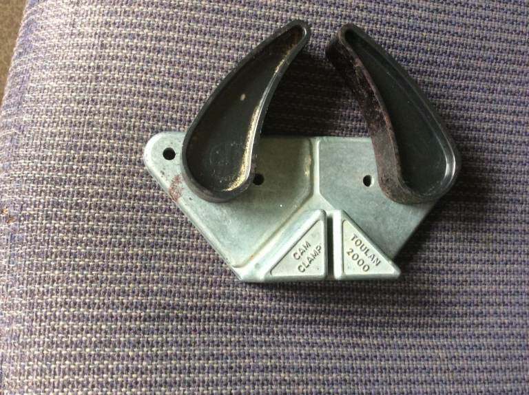 4 Picture frame clamps
