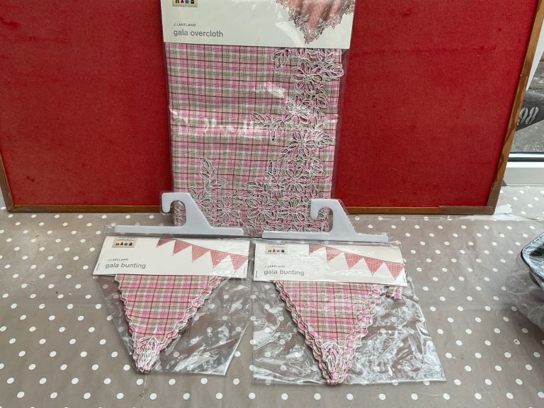 NEW. BUNTING AND OVERCLOTH GALA DESIGN