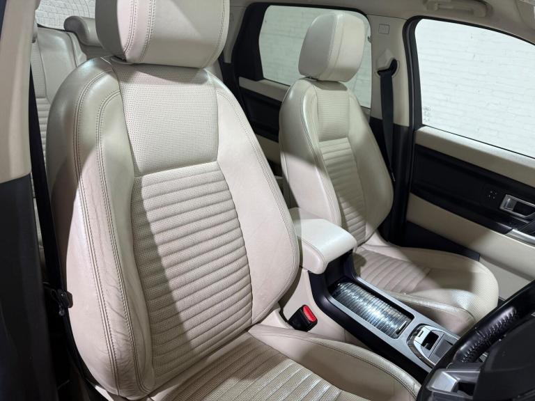 2017 Land Rover Discovery Sport 2.0 TD4 HSE Luxury Auto 4WD Euro 6 (s/s) 5dr ESTATE Diesel Automatic