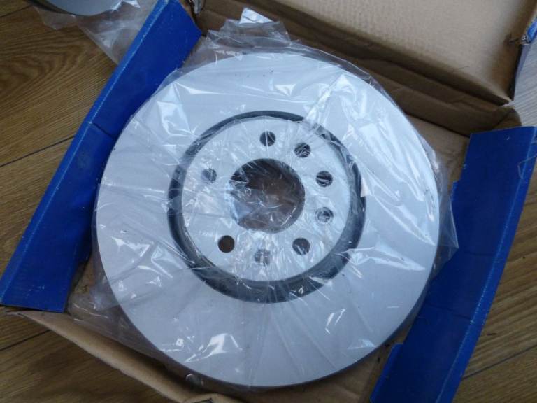 Vauxhall Astra Pagid vented front brake discs x2 54498