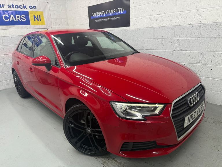 STUNNING AUTOMATIC TANGO RED MOTD OCTOBER NAV BLUETOOTH!