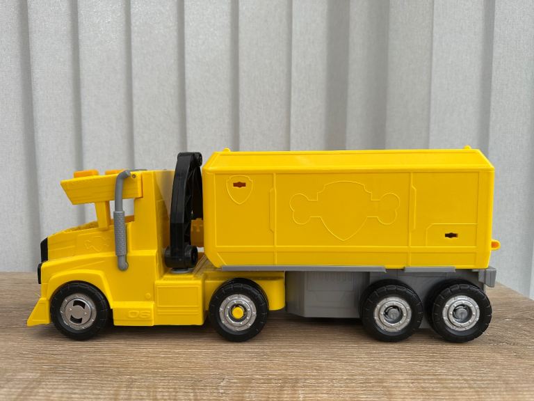 PAW Patrol, Rubble 2-in-1 Transforming X-Treme Truck with Excavator Toy