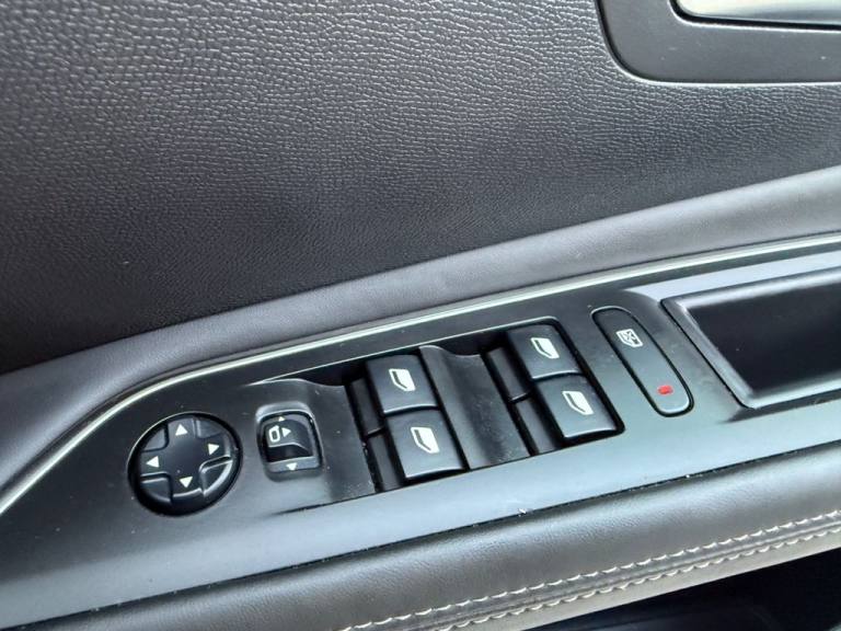 2017 Peugeot 3008 1.2 Puretech Allure 5dr EAT6 HATCHBACK PETROL Automatic