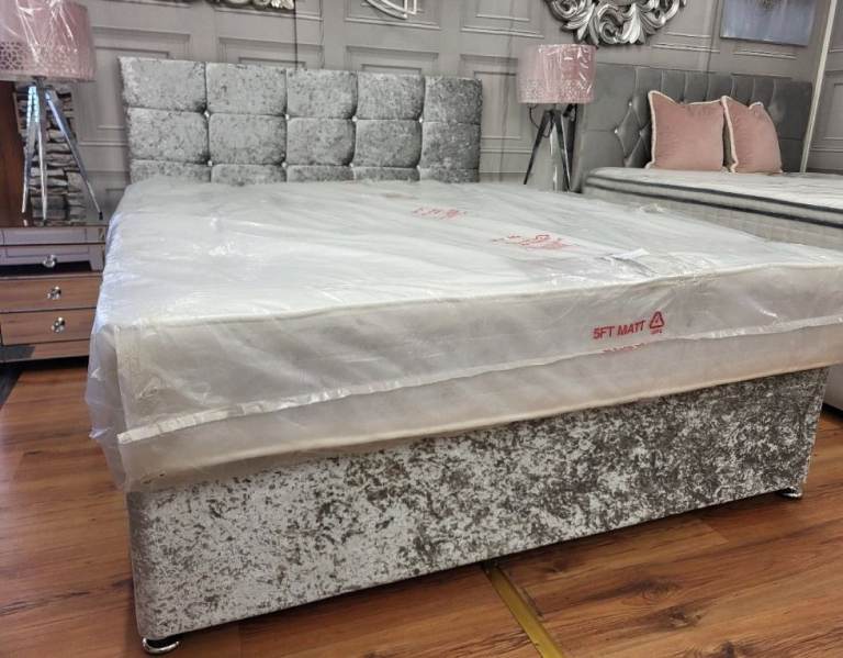 Ex-Display Silver 5ft Divan Bed, Headboard And Mattress Complete (King Size)