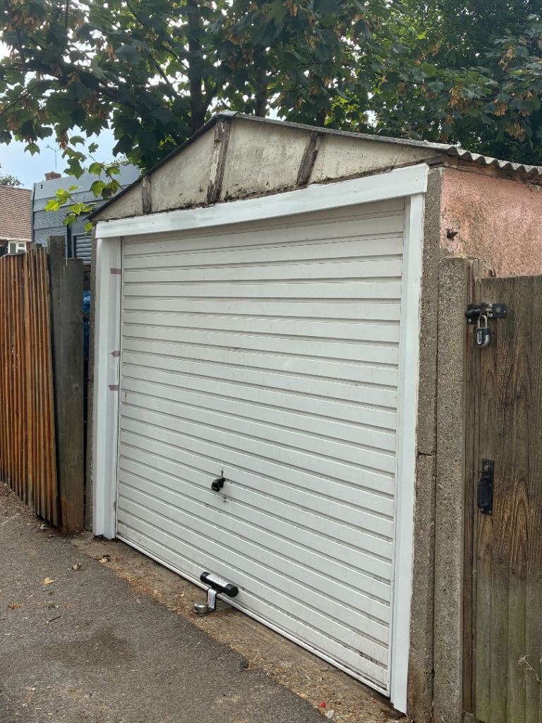 Garage to rent 